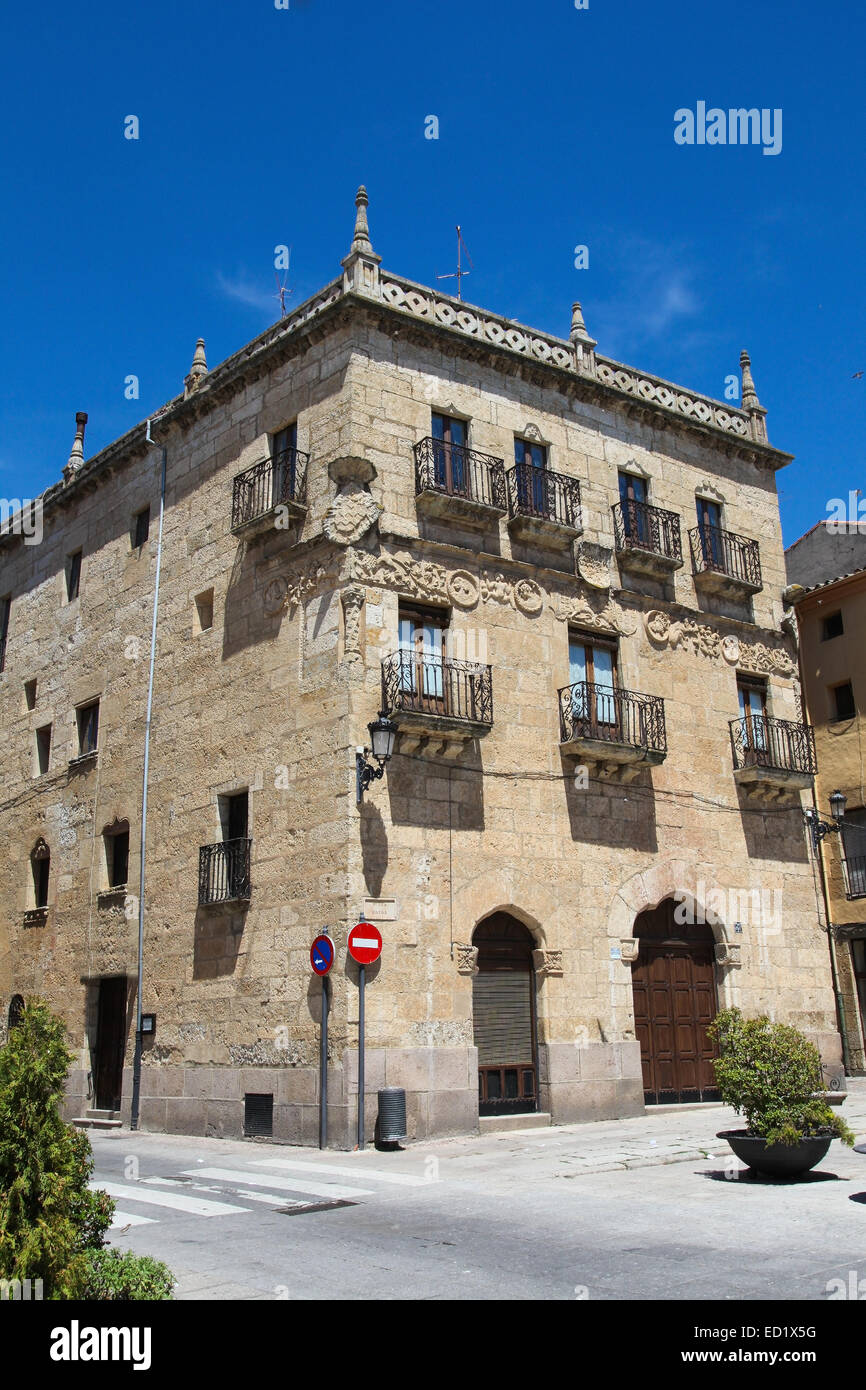 Casa del primer marqués de Cerralbo (16ème siècle) dans la région de Ciudad Rodrigo, une petite ville de la cathédrale dans la province de Salamanque, Espagne Banque D'Images