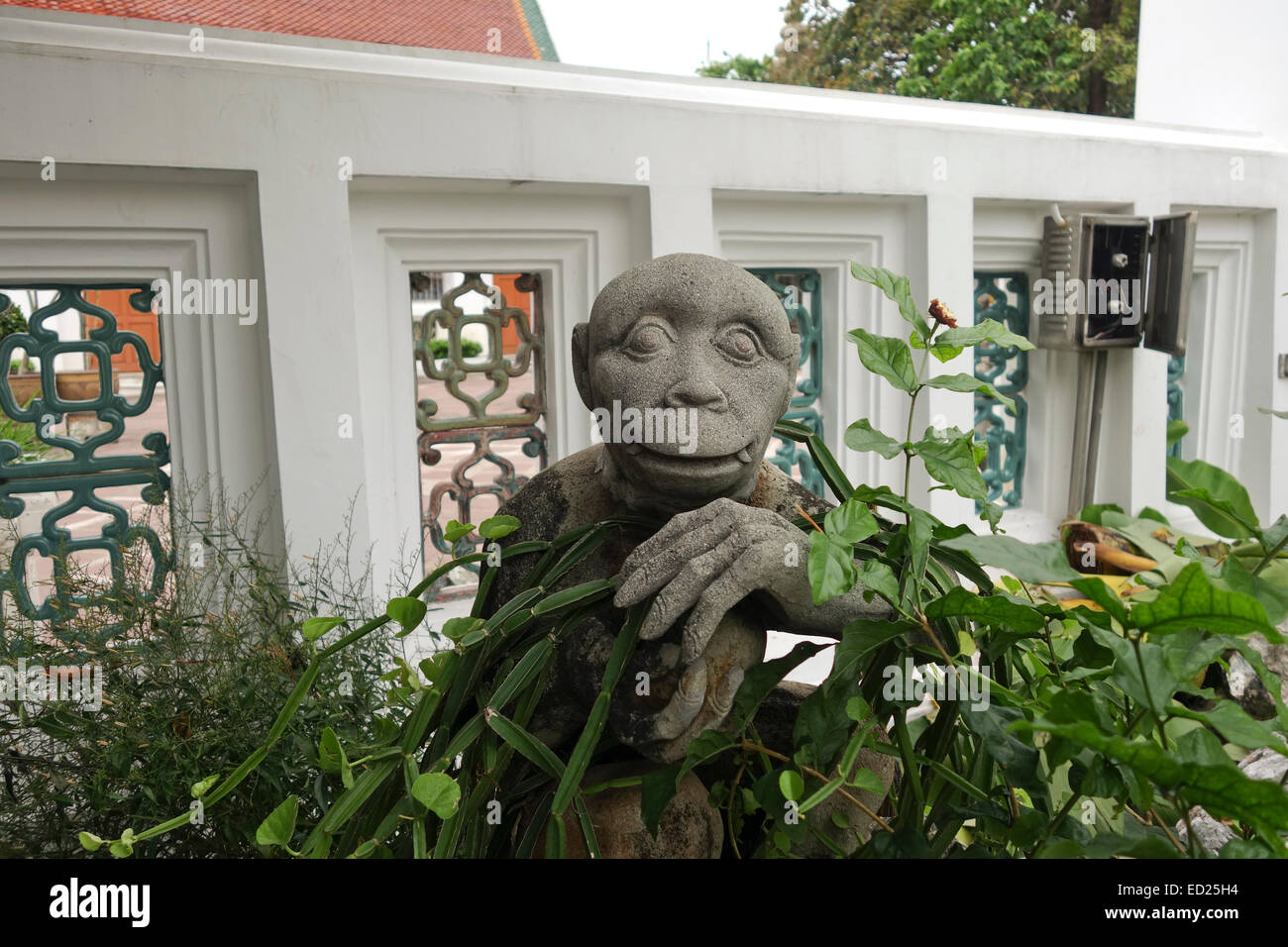 Statue de singe au Wat Pho, temple bouddhiste dans Phra Nakhon district, Bangkok, Thaïlande. L'Asie du sud-est Banque D'Images