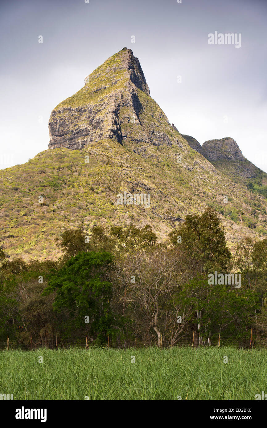 L'Ile Maurice, Tamarin, sommets de montagne du rempart et les trois mamelles Banque D'Images
