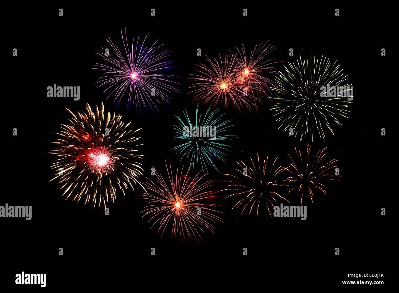 Fond d'artifices pyrotechniques avec de différentes couleurs Banque D'Images