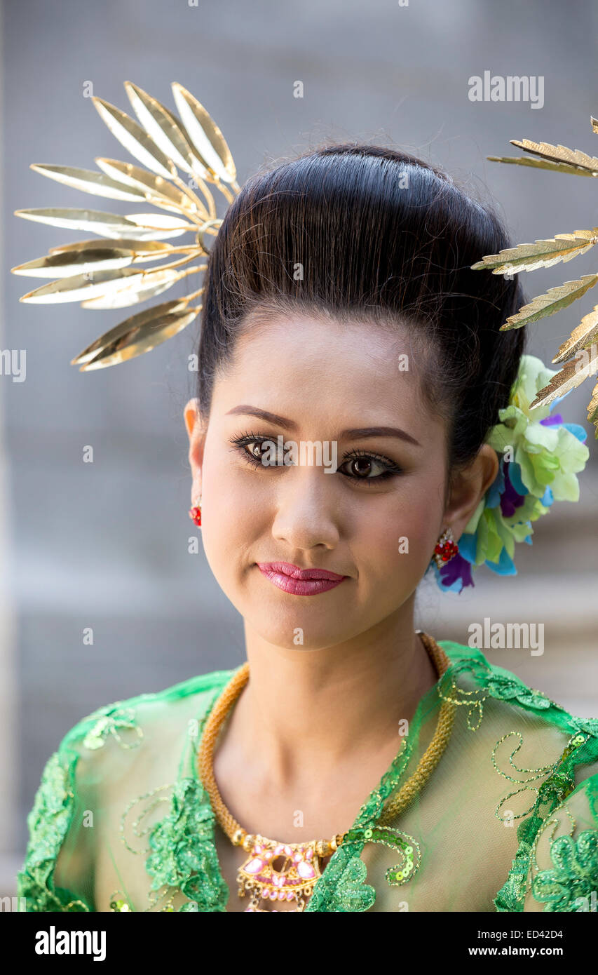 Danseuse thaï Banque D'Images