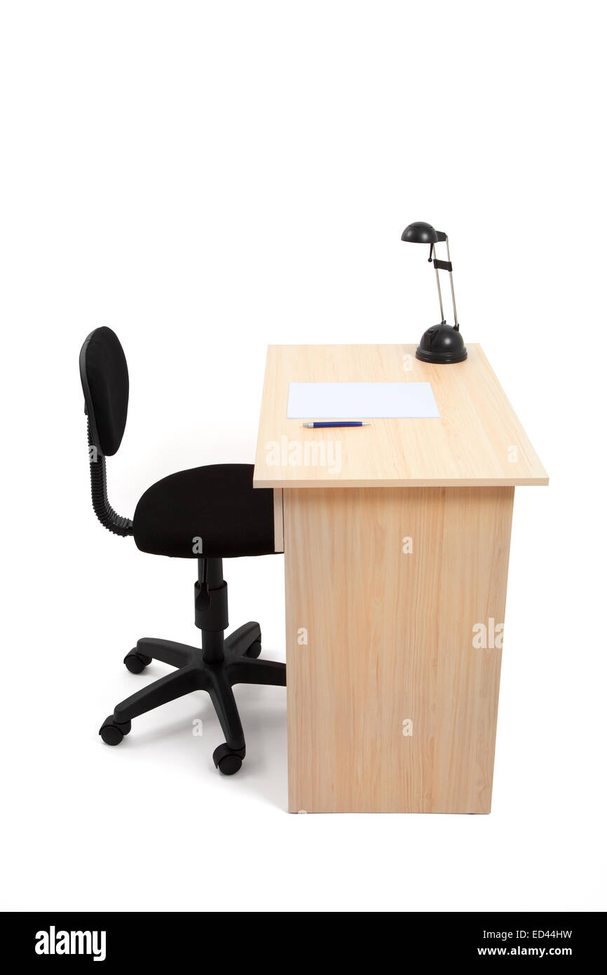 Chaise de bureau des étudiants et des feuilles stylo avec clipping path Banque D'Images