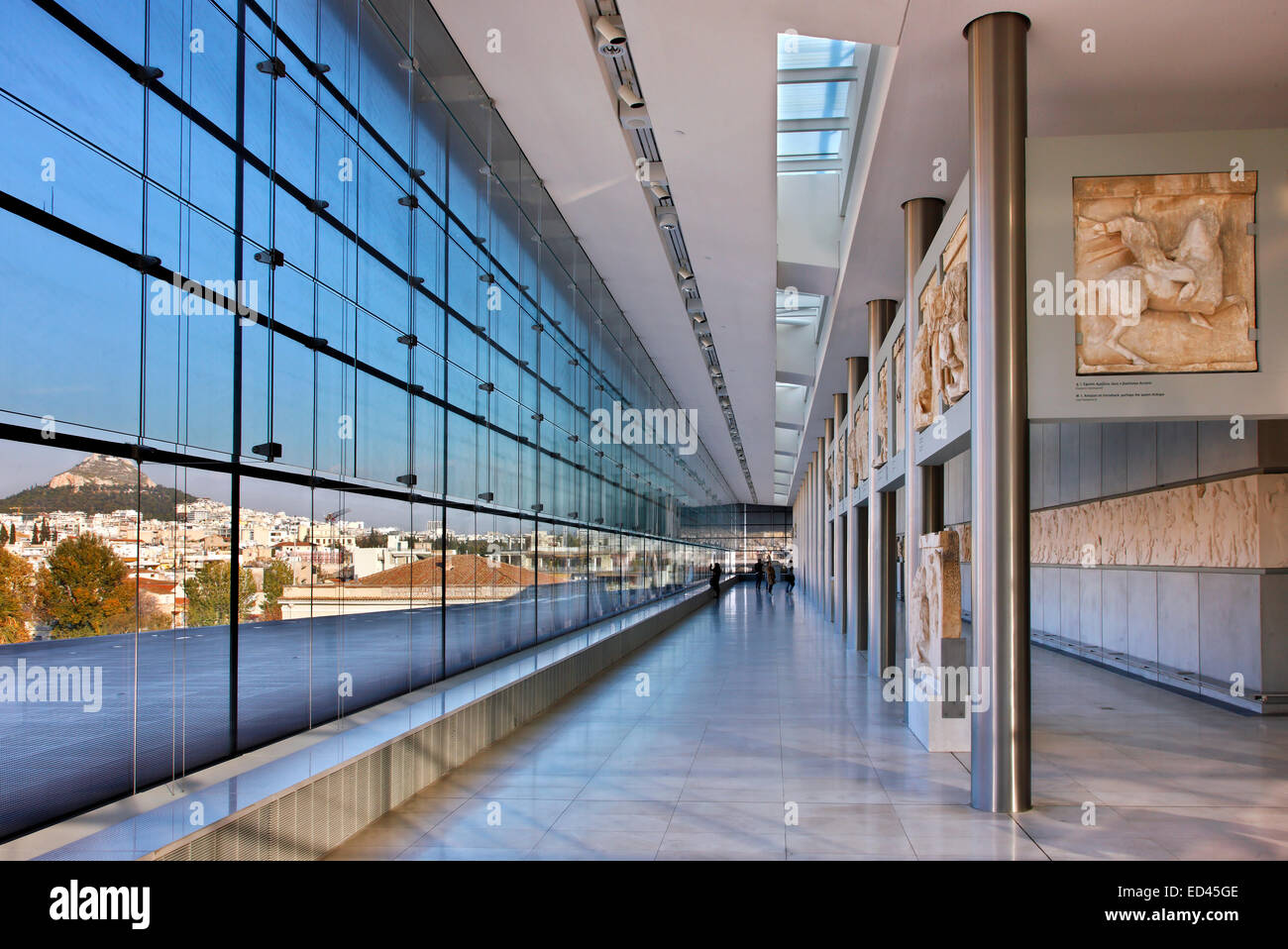 Vue intérieure de la (nouvelle) Musée de l'Acropole, une partie de la galerie du Parthénon au 3ème étage du musée, Athènes, Grèce. Banque D'Images