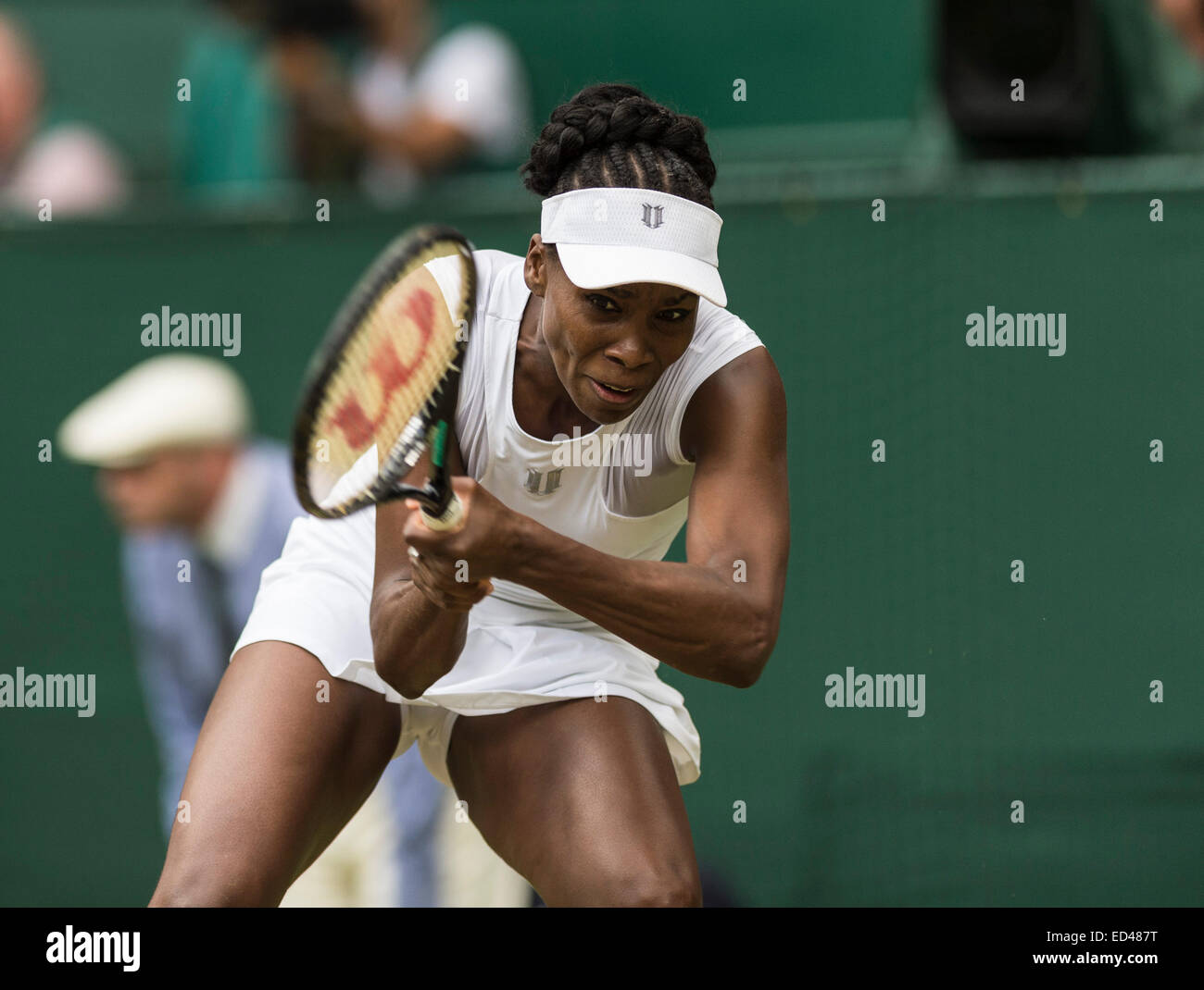 27.06.2014. Le Wimbledon Tennis Championships 2014 tenue à l'All England Lawn Tennis et croquet Club, Londres, Angleterre, Royaume-Uni. Petra Kvitova (CZE) (cheveux blonds) [6] v Venus Williams (USA) [30] sur le Court central. Banque D'Images