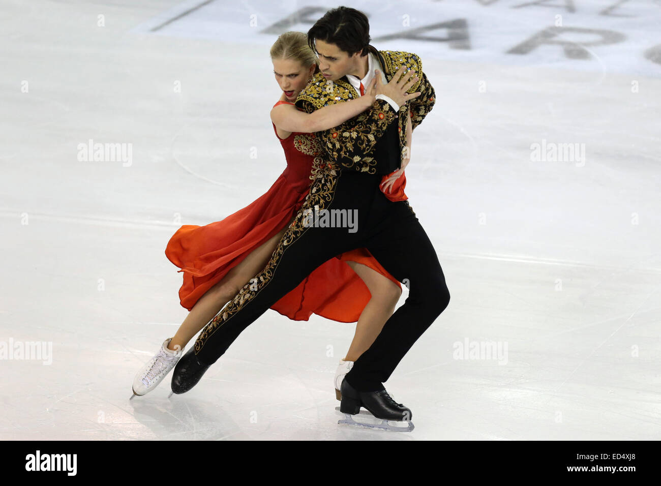 Barcelone, Espagne. Dec 12, 2014. ISU Grand Prix of Figure Skating Final 2014. Picture Show Kaitlyn Weaver et Andrew Poje (CAN) au cours de danse sur glace, programme de danse court. © Plus Sport Action/Alamy Live News Banque D'Images