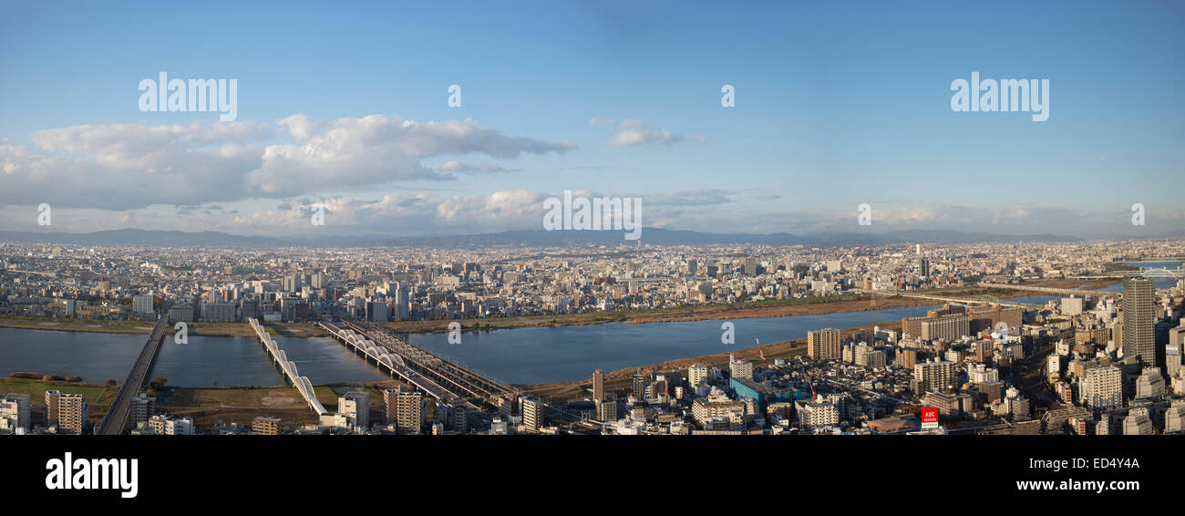 Vue panoramique sur les toits de la ville, Osaka, Japon. Banque D'Images