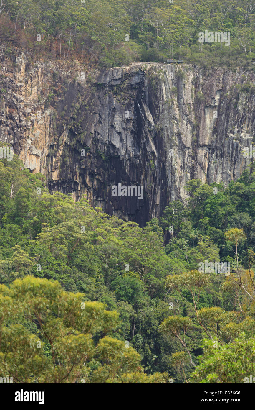 Une photographie de Minyon Falls près de Byron Bay en Australie. La cascade est une attraction touristique populaire et est situé dans une évaluation de l'impact Banque D'Images Une photographie de Minyon Falls près de Byron Bay en Australie. La cascade est une attraction touristique populaire et est situé dans une évaluation de l'impact Banque D'Images