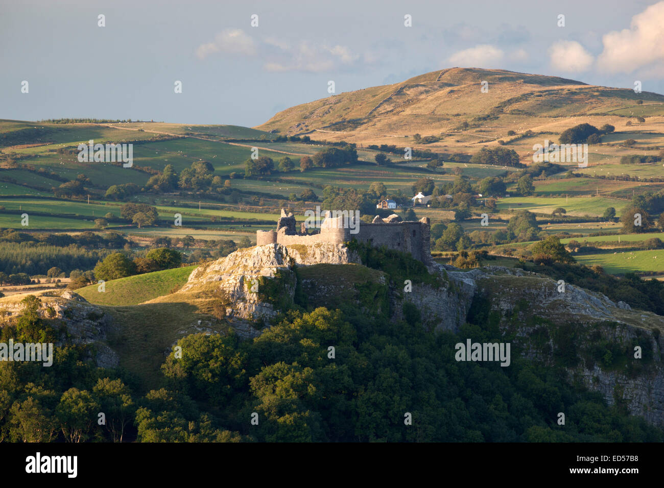 Carreg Cennen Castle, près de Llandeilo, parc national de Brecon Beacons, Carmarthenshire, Pays de Galles, Royaume-Uni, Europe Banque D'Images