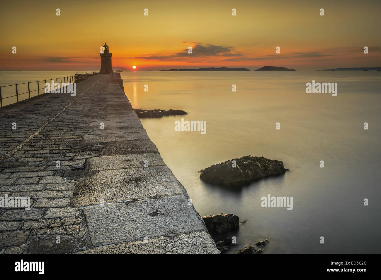 Les levers sur Herm, tiré de l'eau pause castle cornet, St Peter Port, Guernsey Channel Islands Banque D'Images