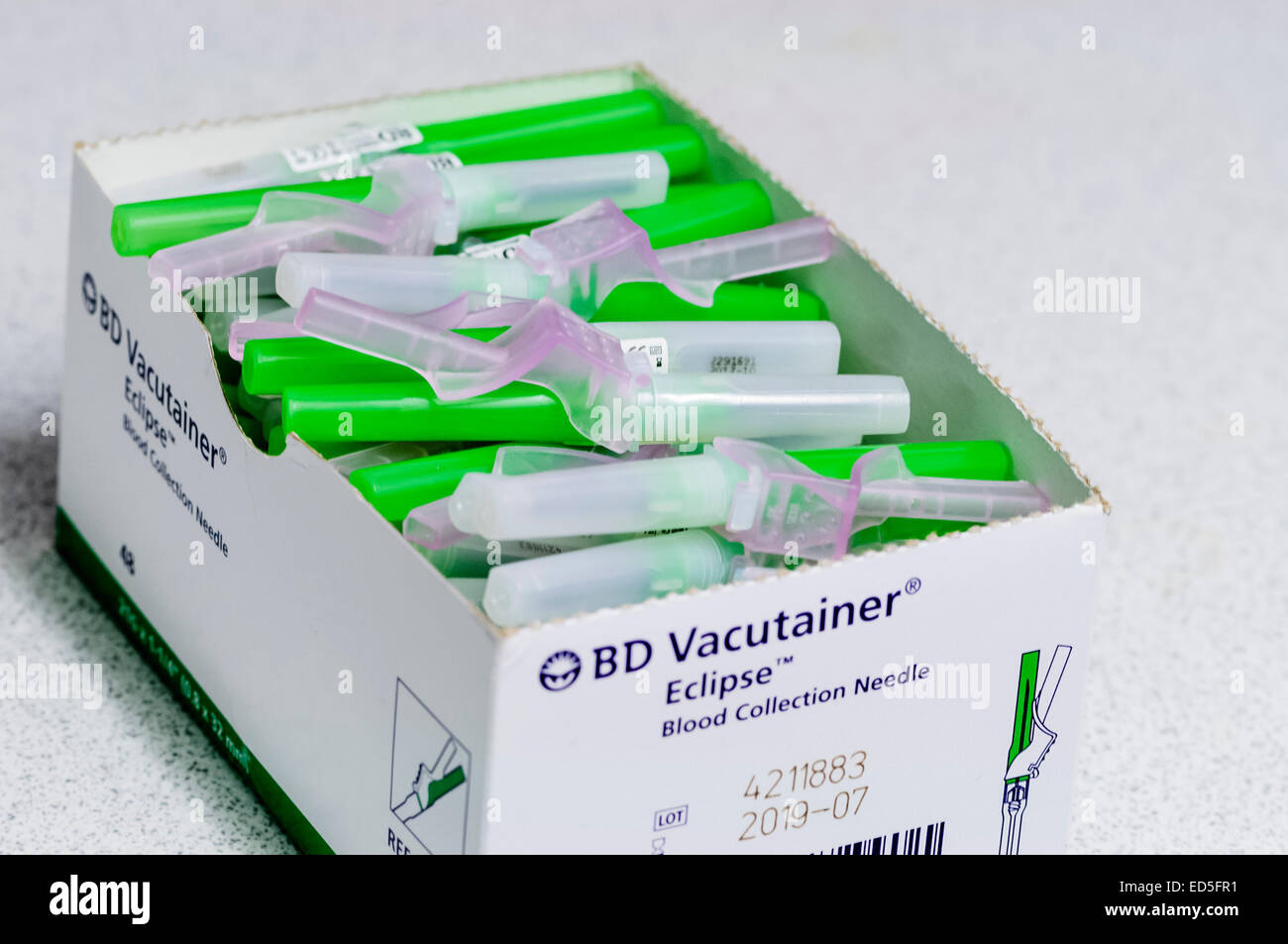 Aiguilles Vacutainer BD vert Banque D'Images