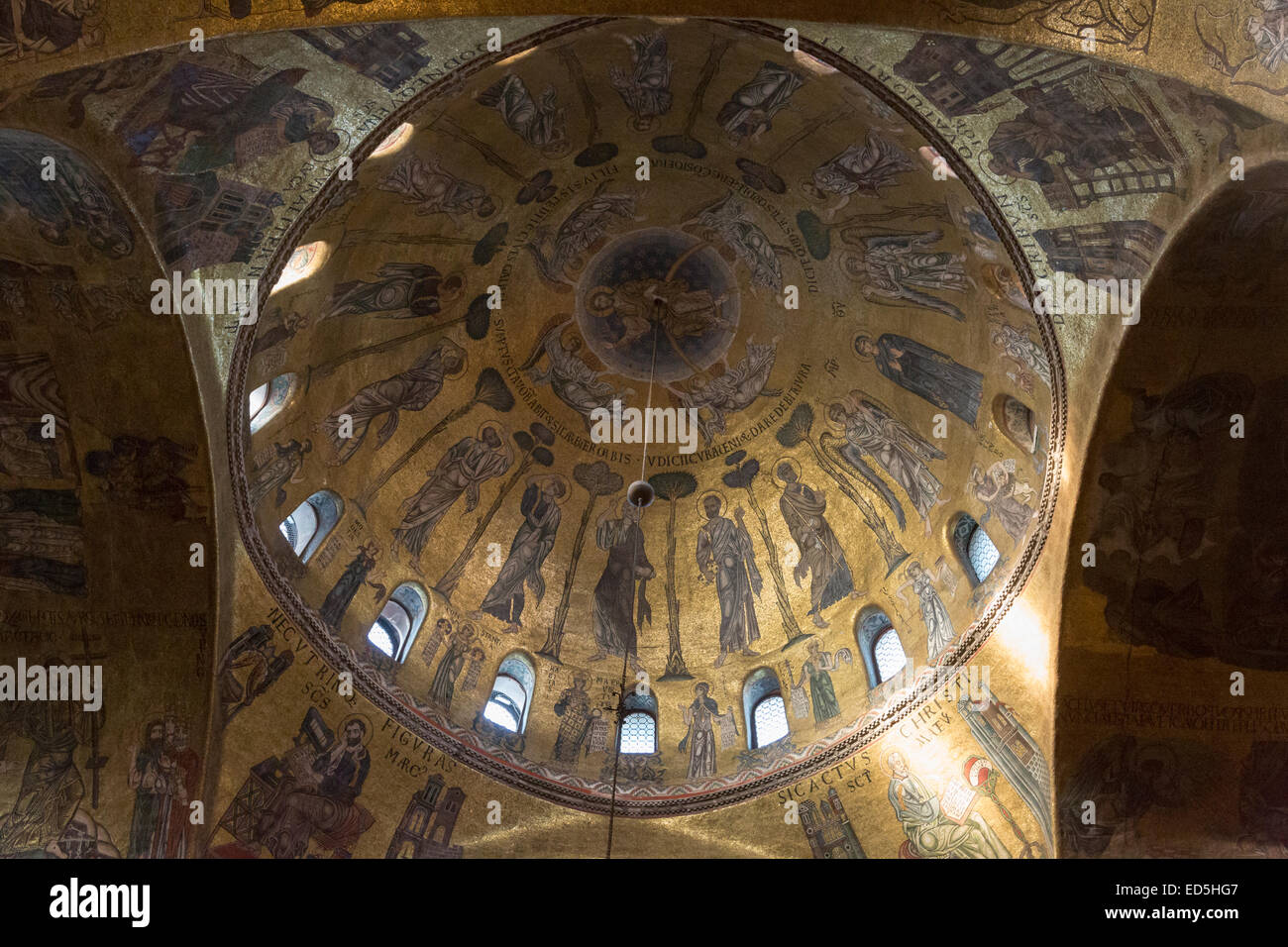 Mosaïques sur coupole principale, la Basilique Saint Marc, Venise, Italie Banque D'Images