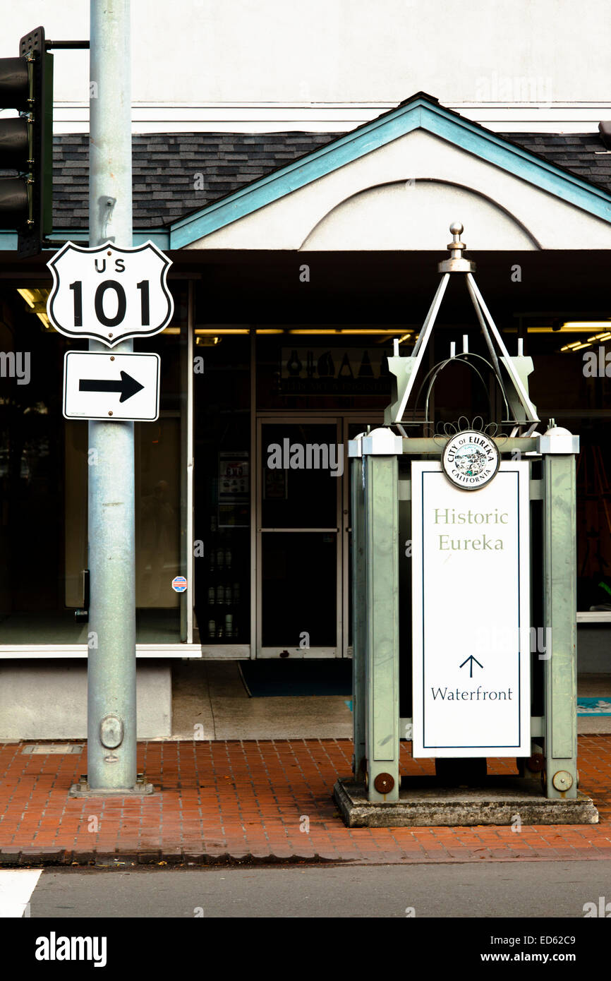 La route US 101 Eureka Humboldt County ville signe California USA Banque D'Images