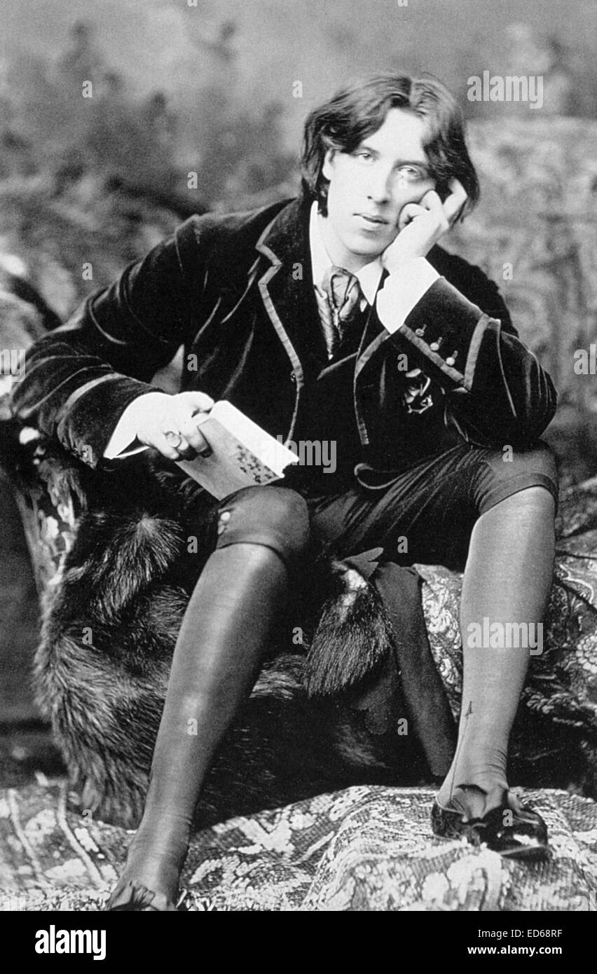 OSCAR WILDE (1854-1900) poète et écrivain irlandais photographié en 1882 par Napoleon Sarony Banque D'Images