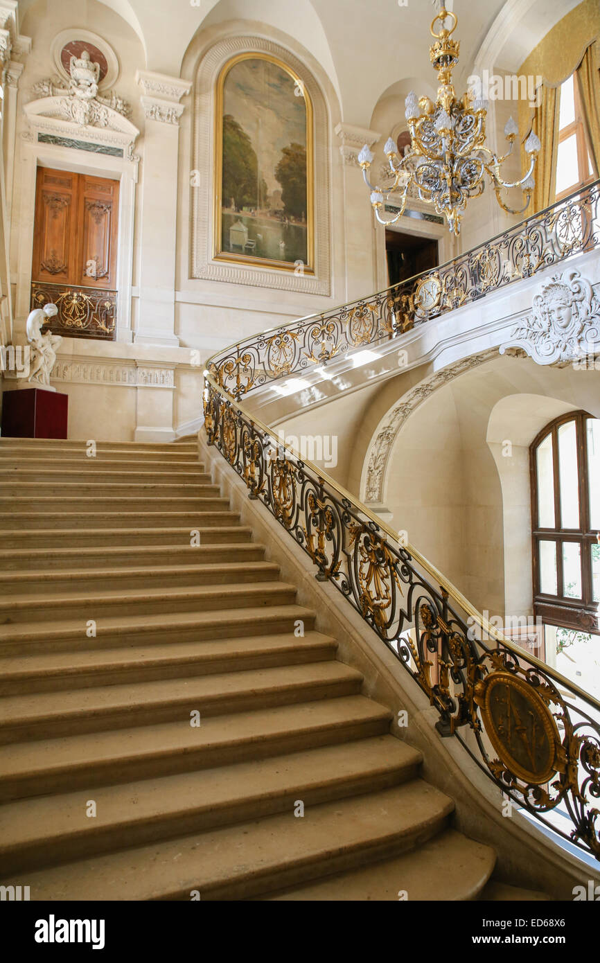 Musée du Louvre staircase Banque D'Images