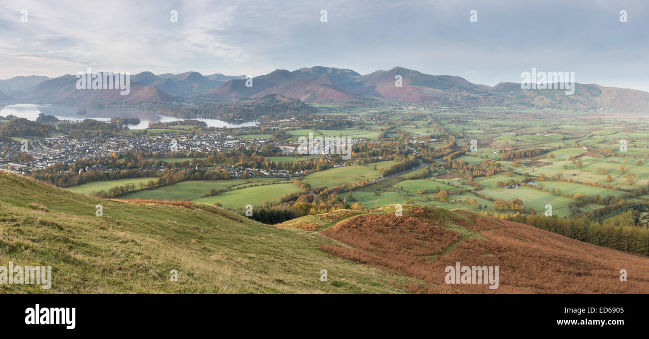 Vue panoramique à partir de Latrigg sur Keswick et Derwent et The Coledale Fells, Lake District National Park Banque D'Images