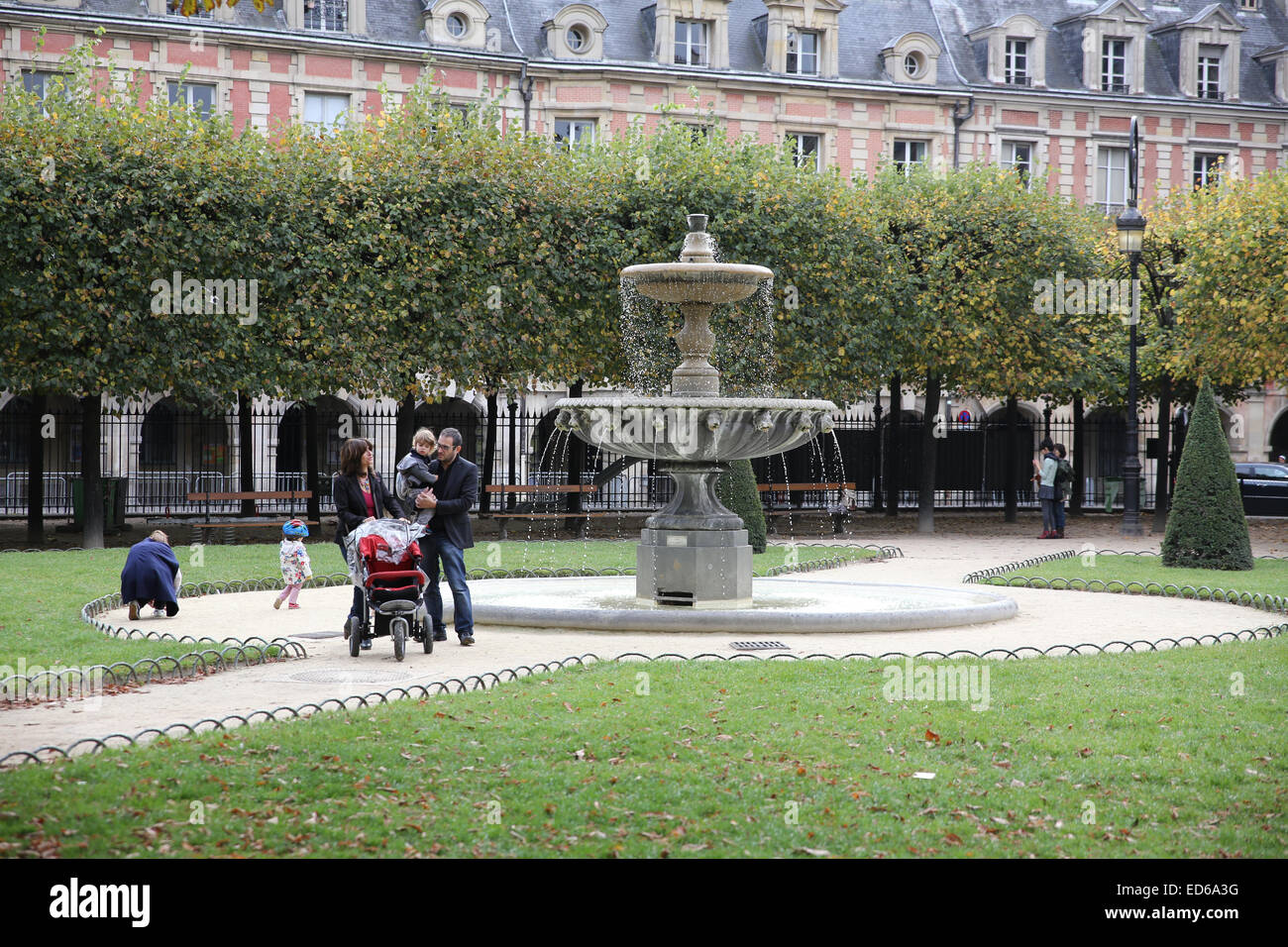 Family Park Place des Vosges Banque D'Images