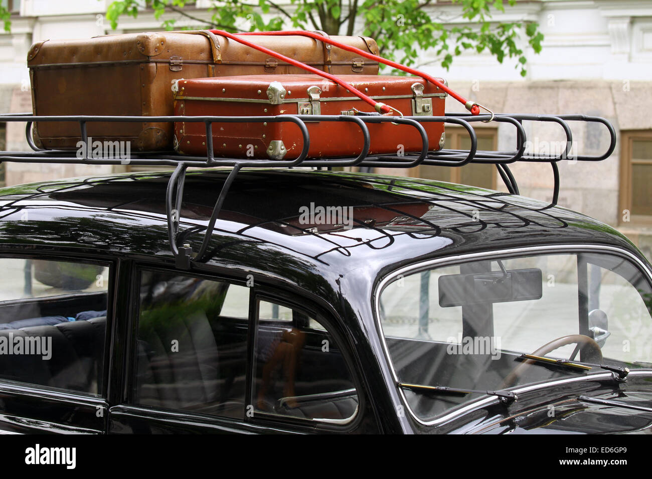 Luggage car retro Banque de photographies et d'images à haute résolution -  Alamy