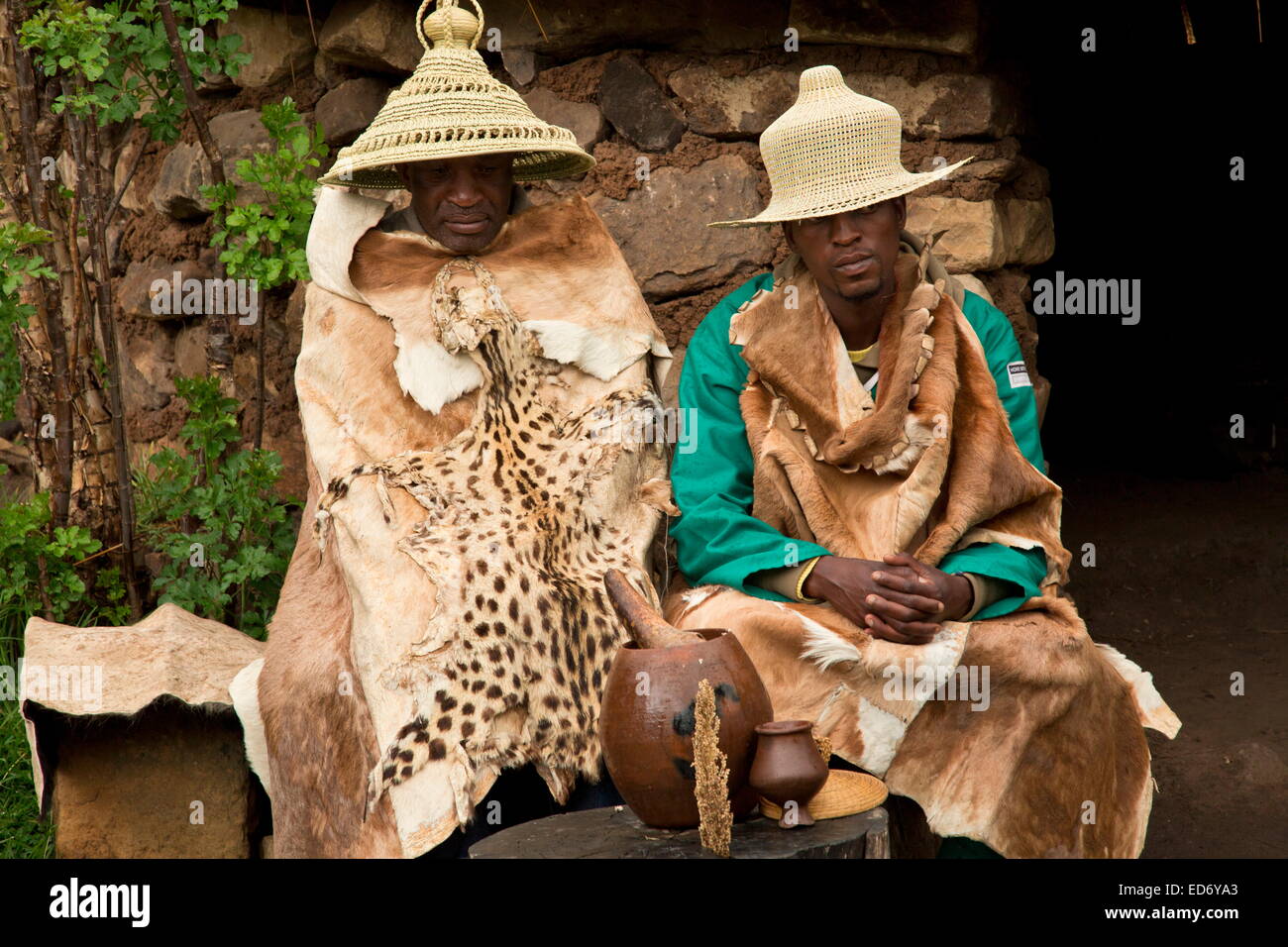 Conseiller et chef de village traditionnel Basutho du Lesotho. Banque D'Images