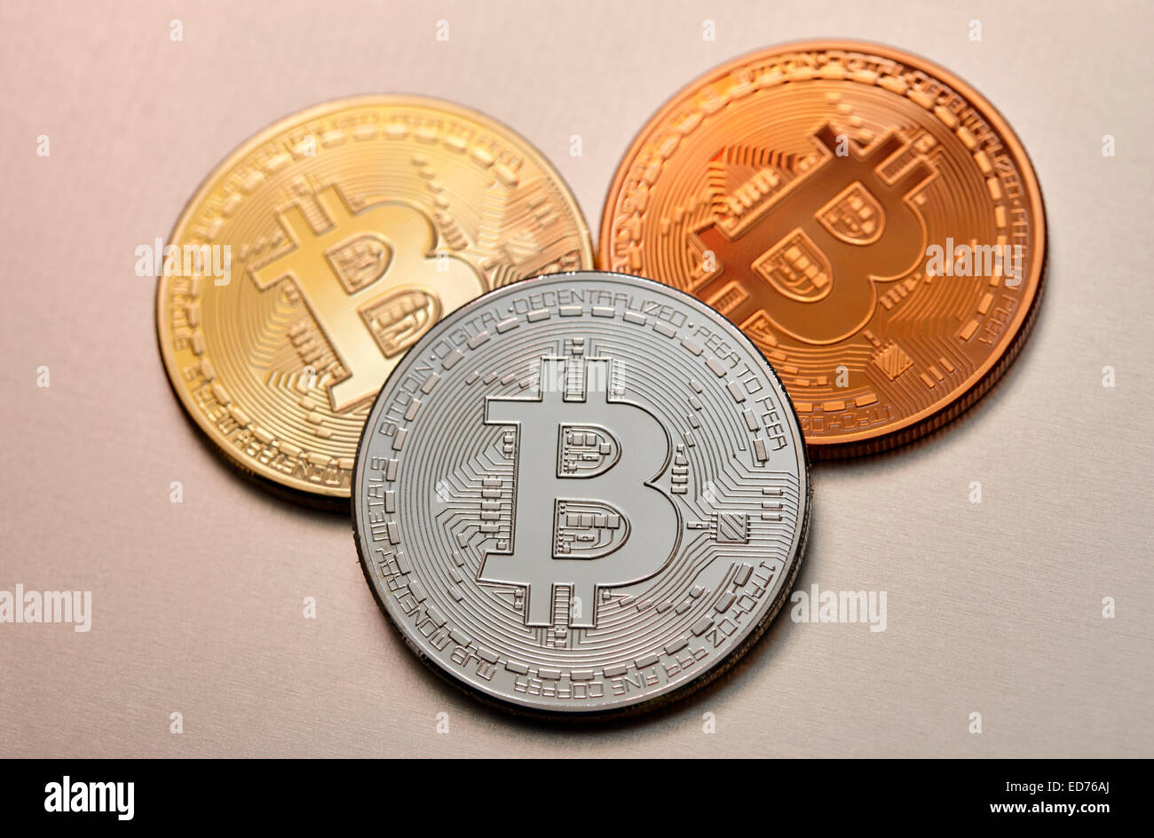 Monnaie virtuelle bitcoin monnaie réel Photo Stock - Alamy