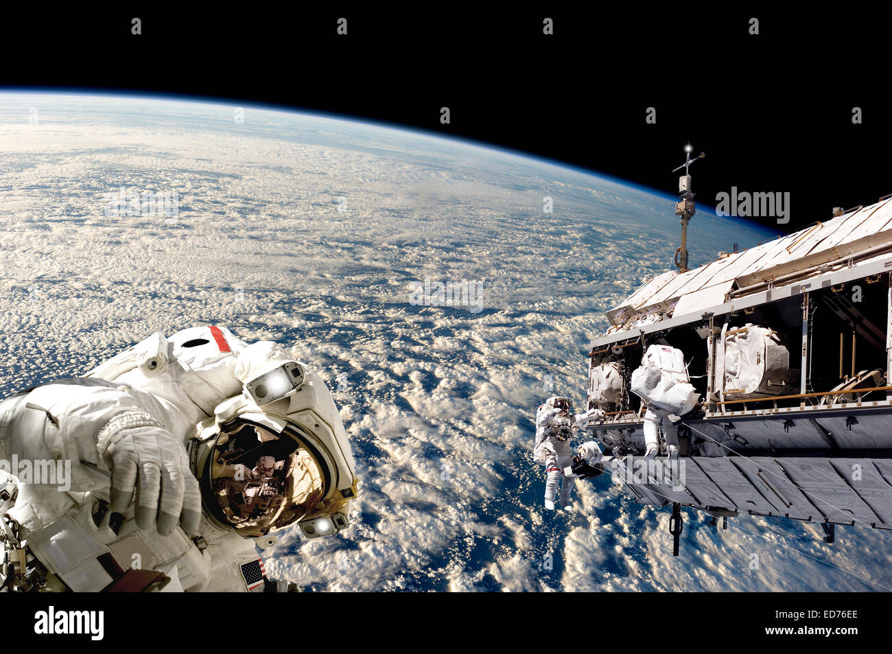 Un artiste pour l'inscription d'une équipe d'astronautes effectuant des travaux sur une station spatiale en orbite autour de la terre tandis que. Banque D'Images