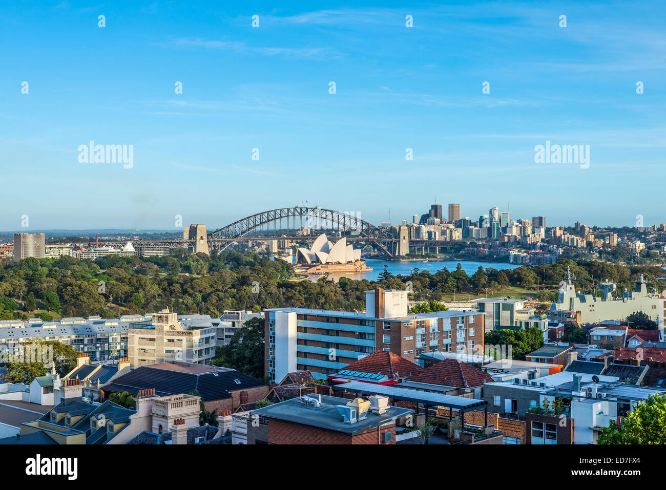 Vue sur de Sydney, Australie montrant l'Opéra et le Harbour Bridge Banque D'Images