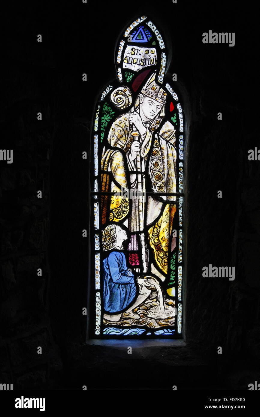 Un vitrail représentant saint Augustin, saint Thomas Becket une église, Huntington, Herefordshire Banque D'Images