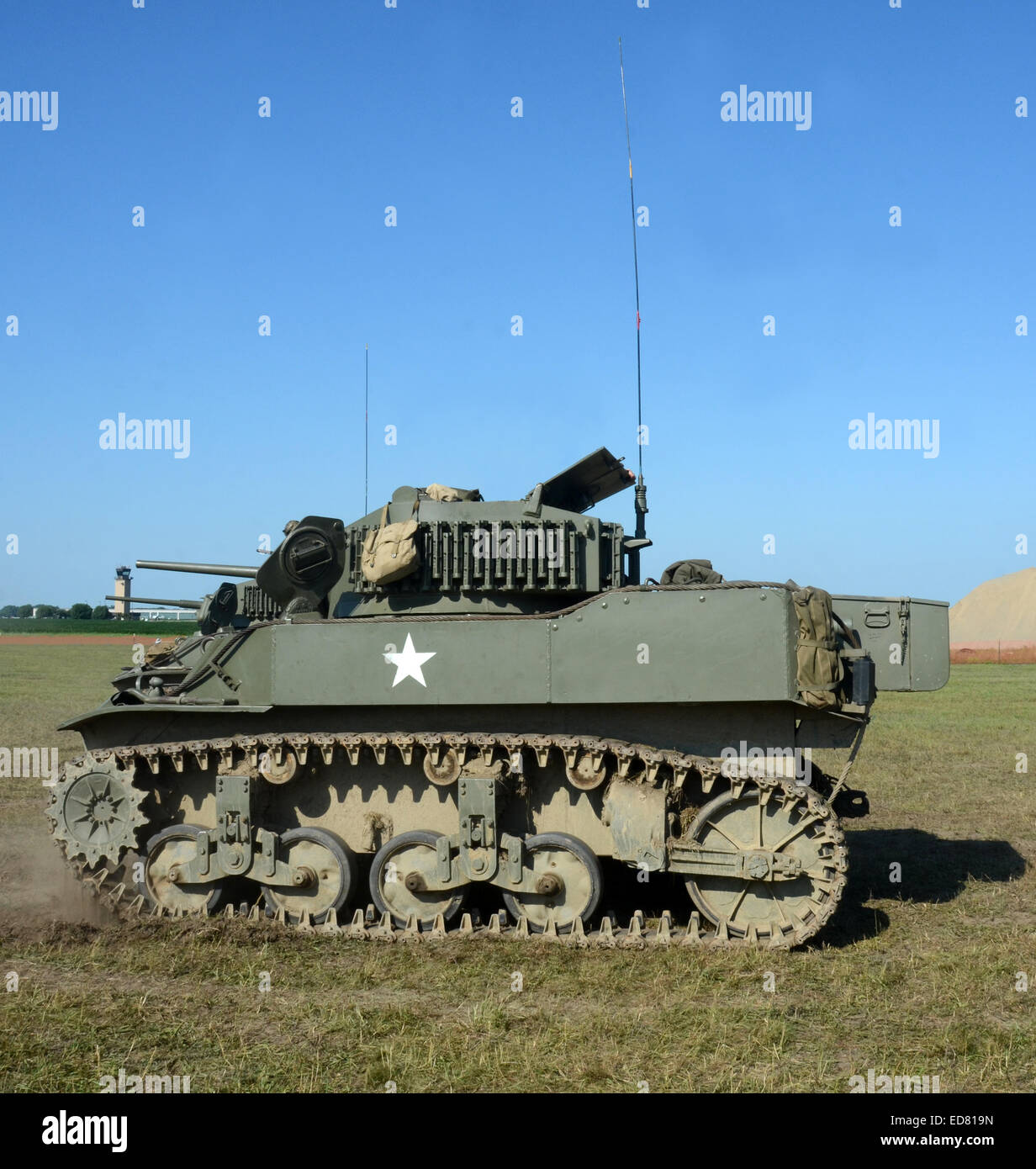 La Seconde Guerre mondiale char américain side view Photo Stock Alamy — free download