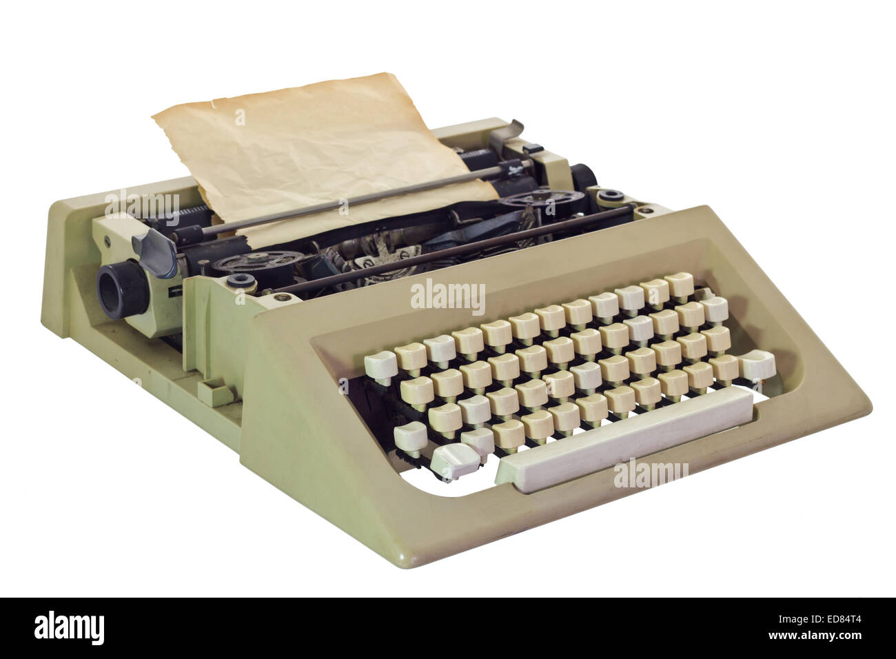 Vieille machine à écrire avec des feuilles de papier, isolé sur fond blanc Banque D'Images