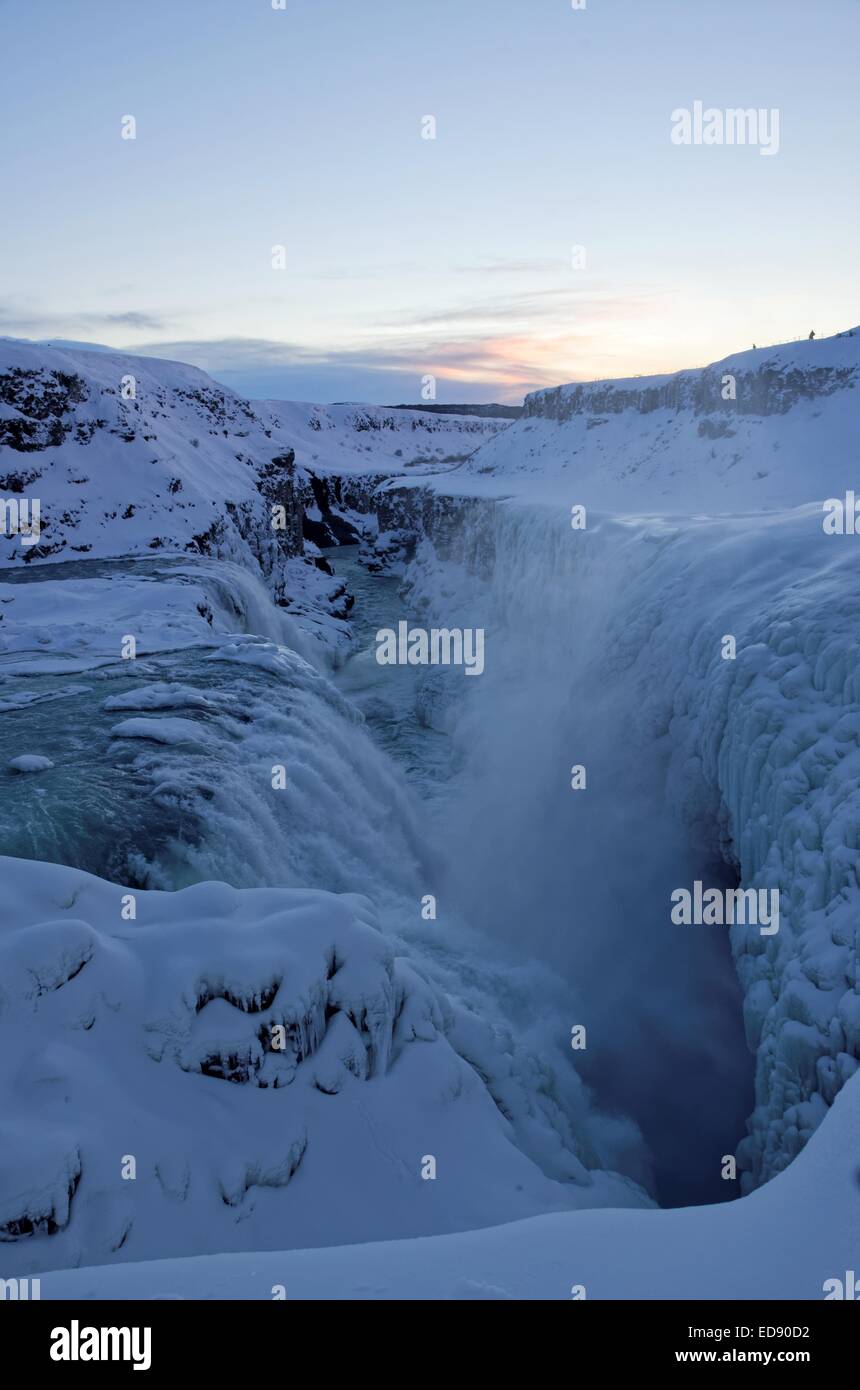 Gullfoss (Chutes d'Or) est une cascade situé dans le canyon de la rivière Hvita au sud-ouest de l'Islande. Banque D'Images