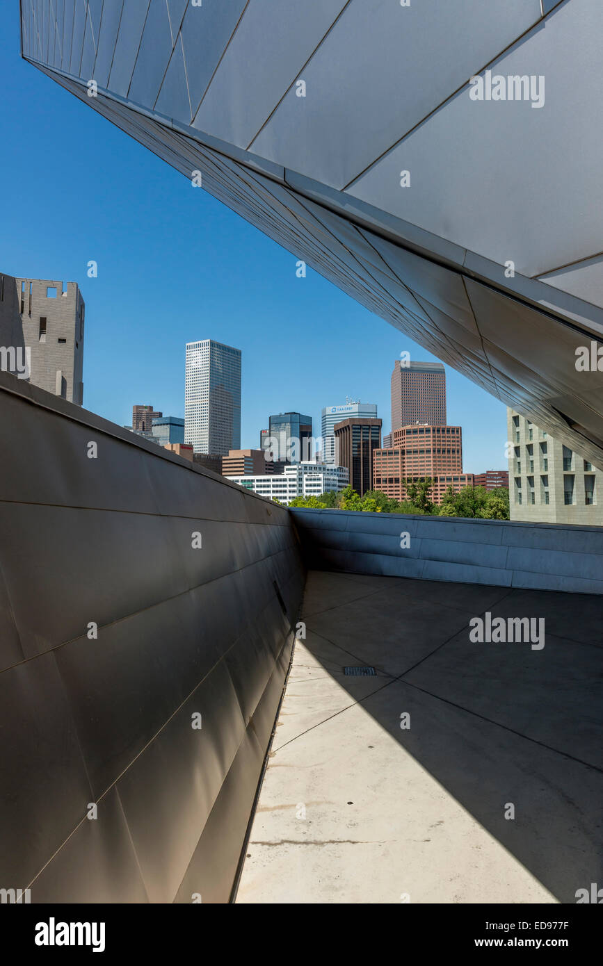 Le centre-ville de Denver skyline vue depuis le Denver Art Museum. Le Colorado. USA Banque D'Images