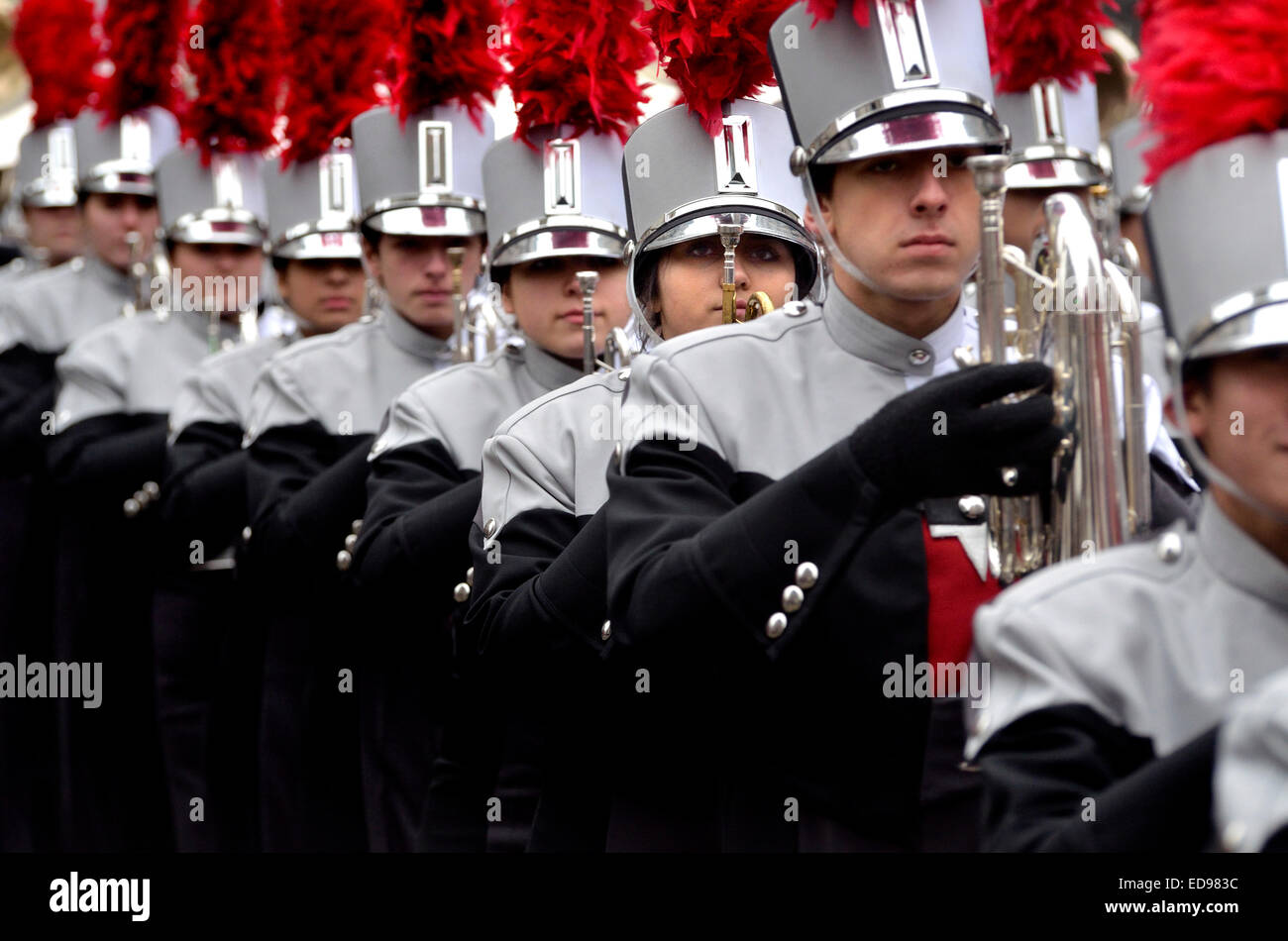 Londres, 1er janvier 2015. Le défilé du Nouvel An de Piccadilly à la place du Parlement. James Bowie High School Marching Band à partir de Banque D'Images
