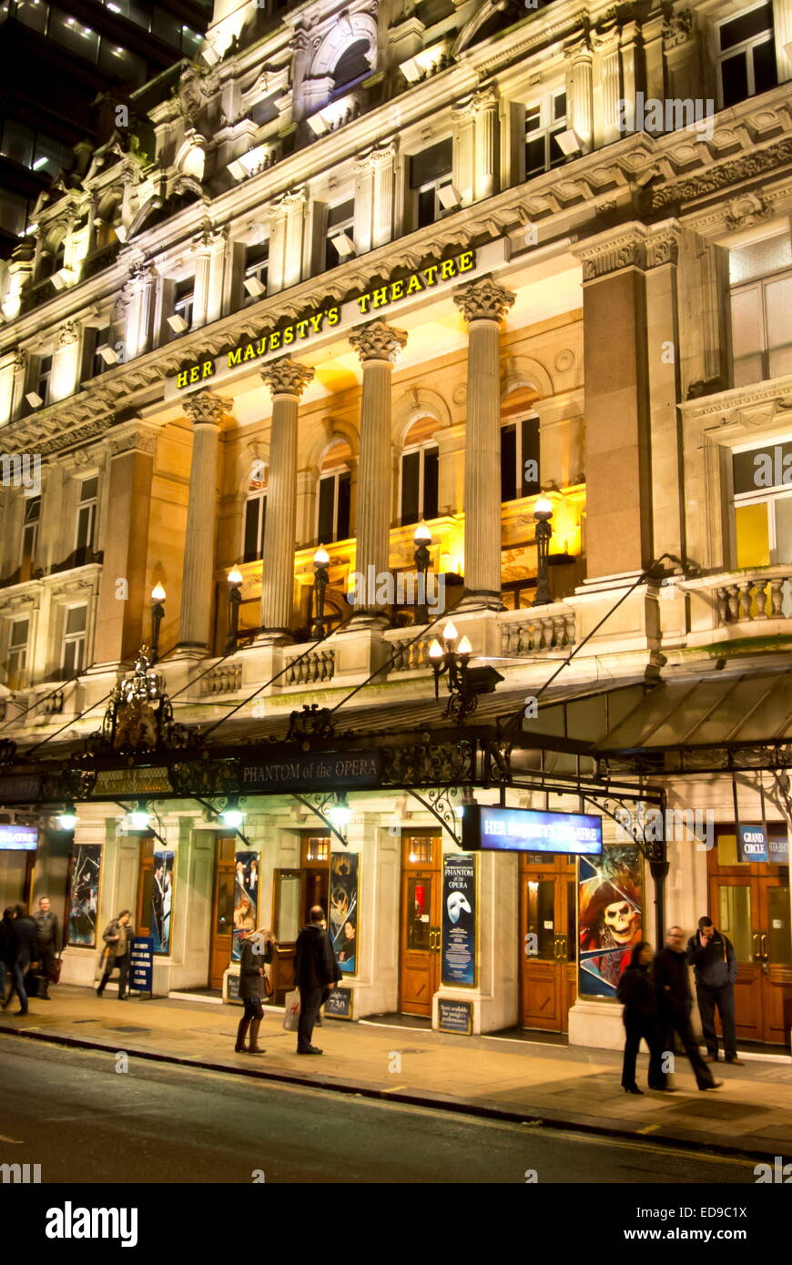 Her Majesty's Theatre Haymarket sur dans le West End de Londres, UK - nuit ; l'hiver. Banque D'Images