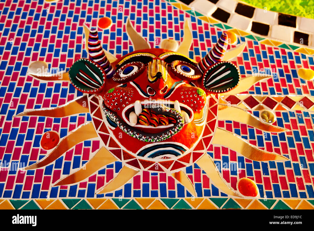 ART mosaïque par artiste ANADO MCLAUCHLIN À LA CASA DE LAS RANAS ET LA CHAPELLE DE JIMMY RAY - San Miguel de Allende, Mexique Banque D'Images