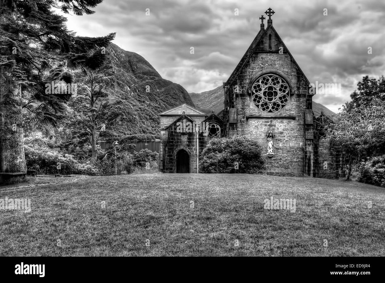 St Mary et St Église Églefin à Glenfinnan dans les Highlands d'Ecosse assis sur Loch Shiel Banque D'Images