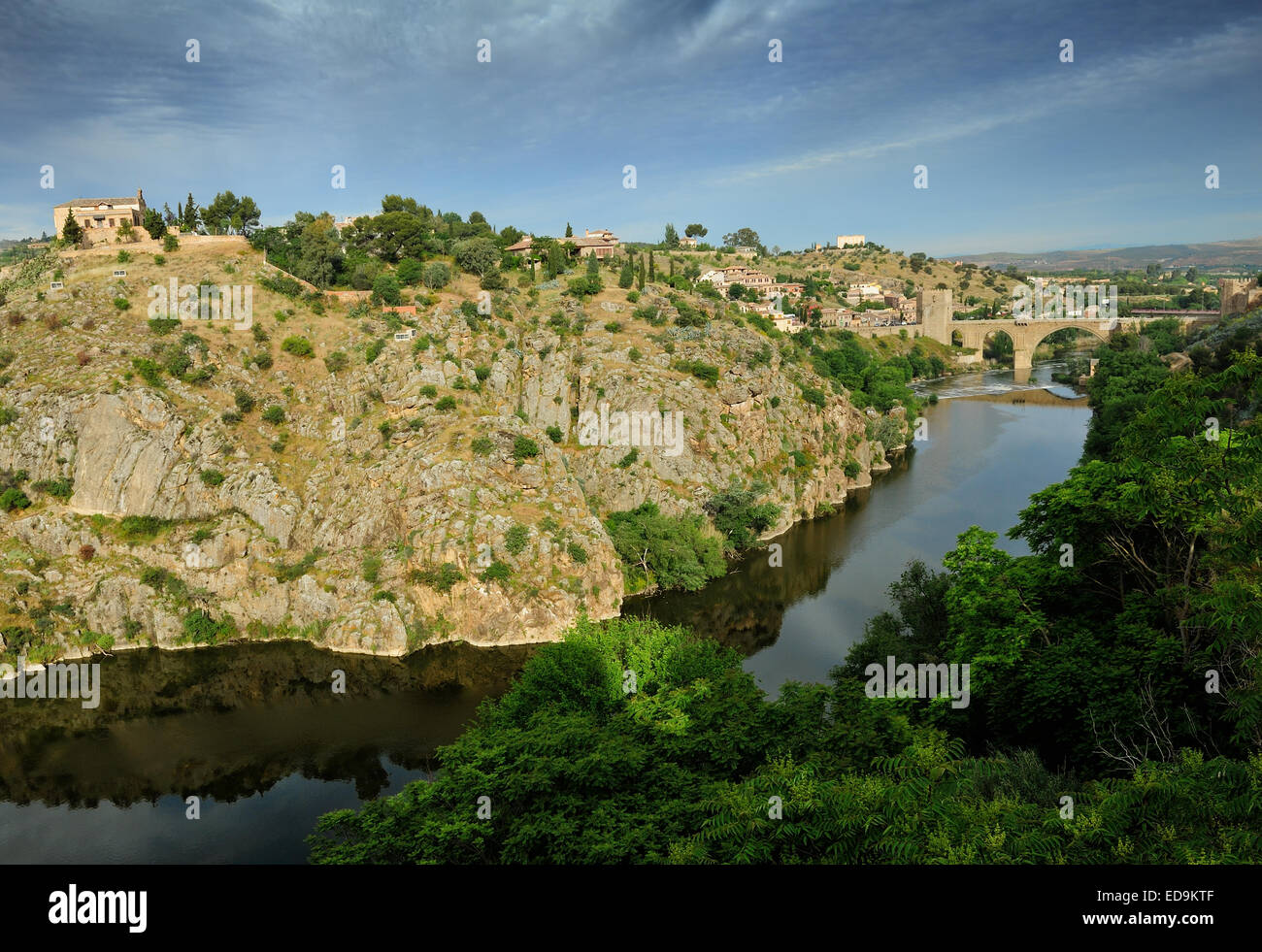 Vue du canyon de la rivière Tajo près de Tolède, Espagne Banque D'Images