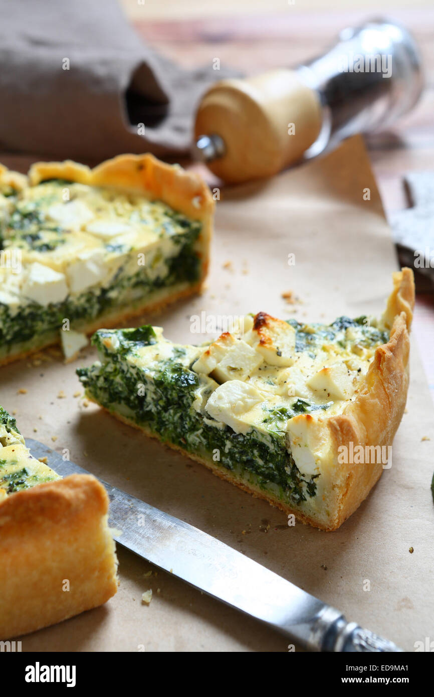 Tranches de gâteau sur une serviette, croustillant Banque D'Images