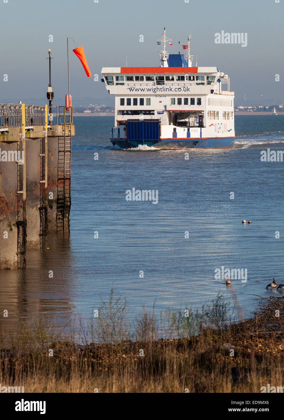 Car-ferry Wightlink, Sainte-cécile près de Fishbourne terminal sur l'île de Wight. Banque D'Images