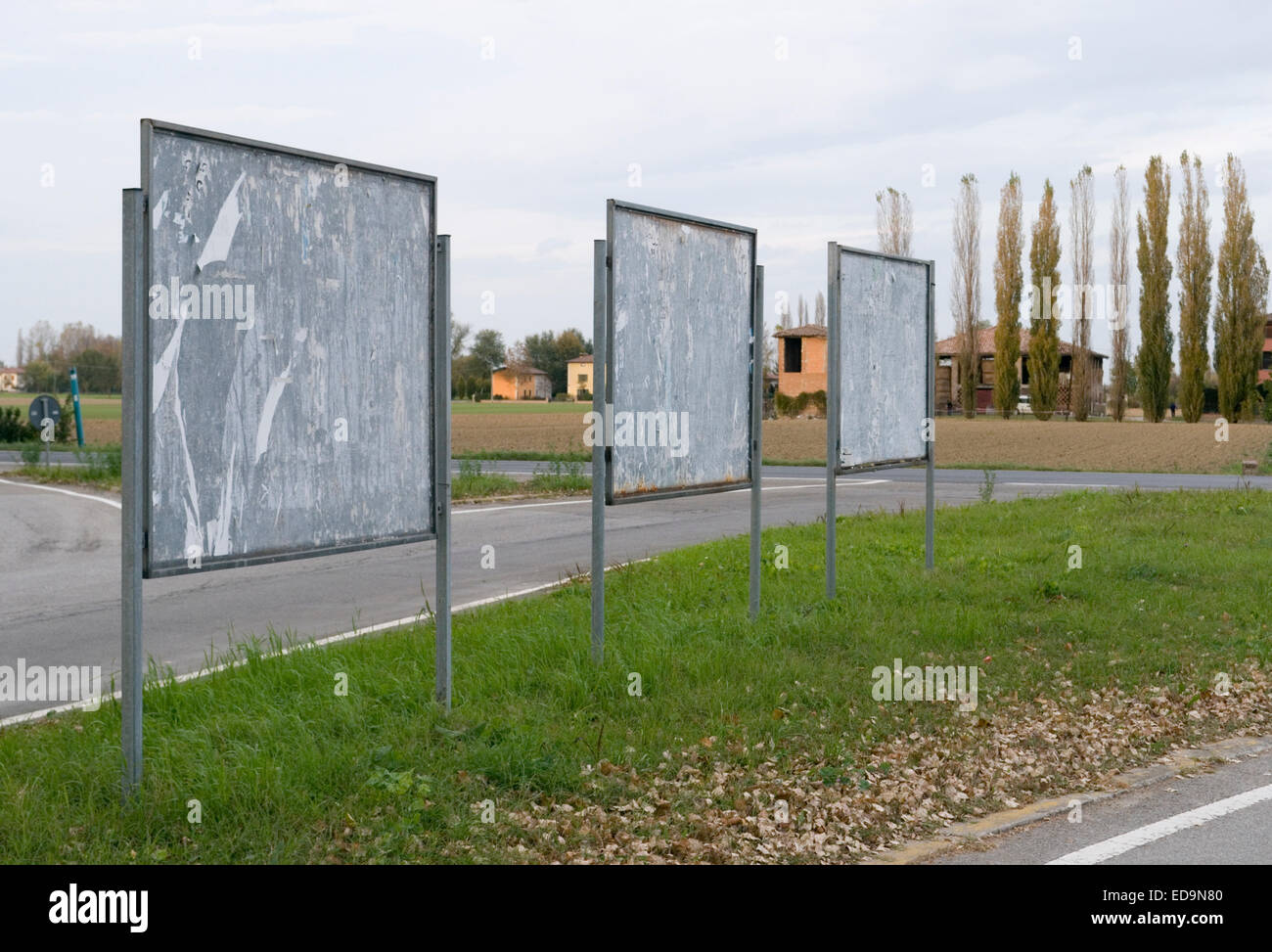 Panneaux sur la route, Emilie Romagne, Italie Banque D'Images