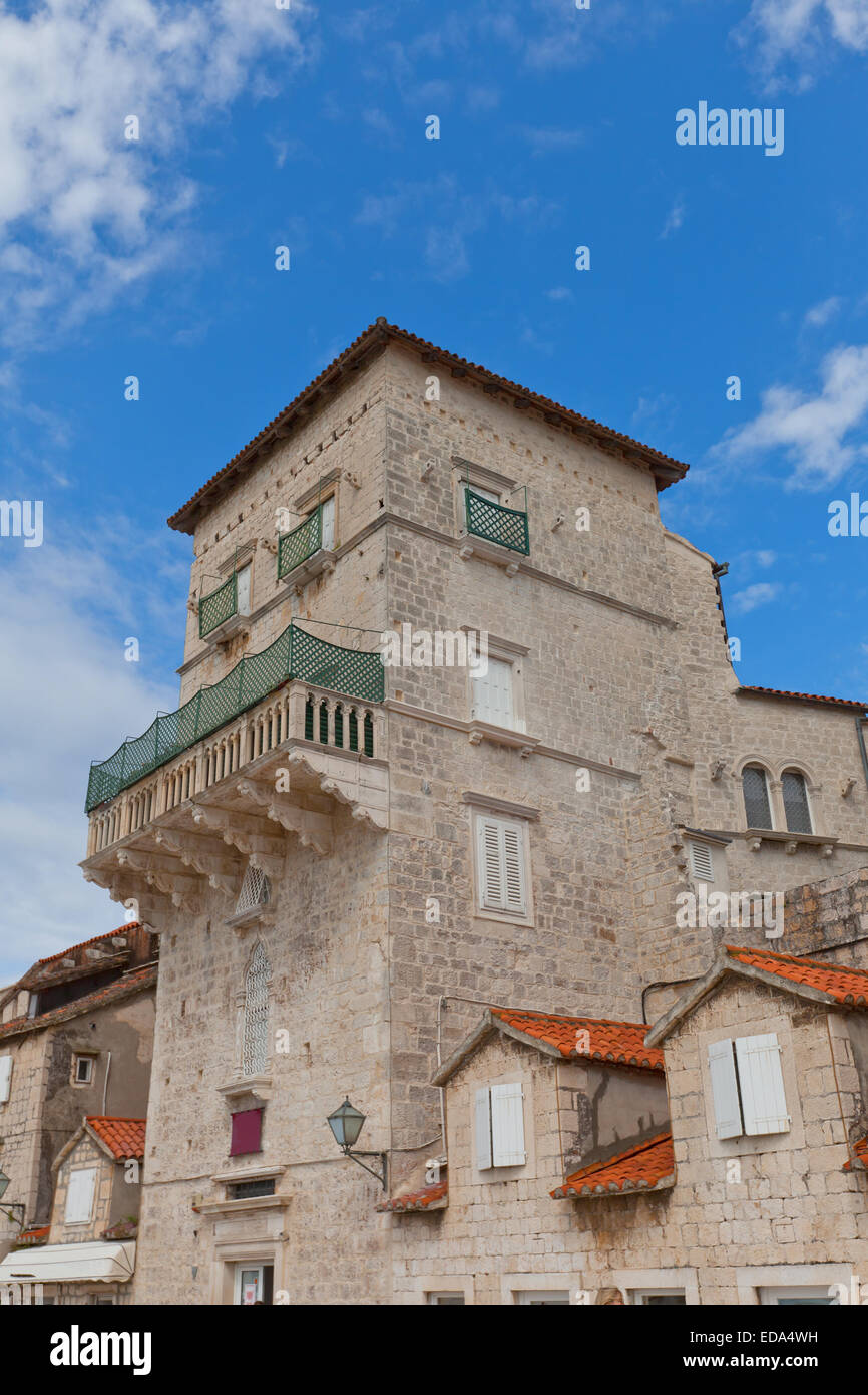Vitturi Tower (vers xv c.), partie de la couvent bénédictin de Saint Nicolas en Trogir, Croatie. Site du patrimoine mondial de l'UNESCO Banque D'Images