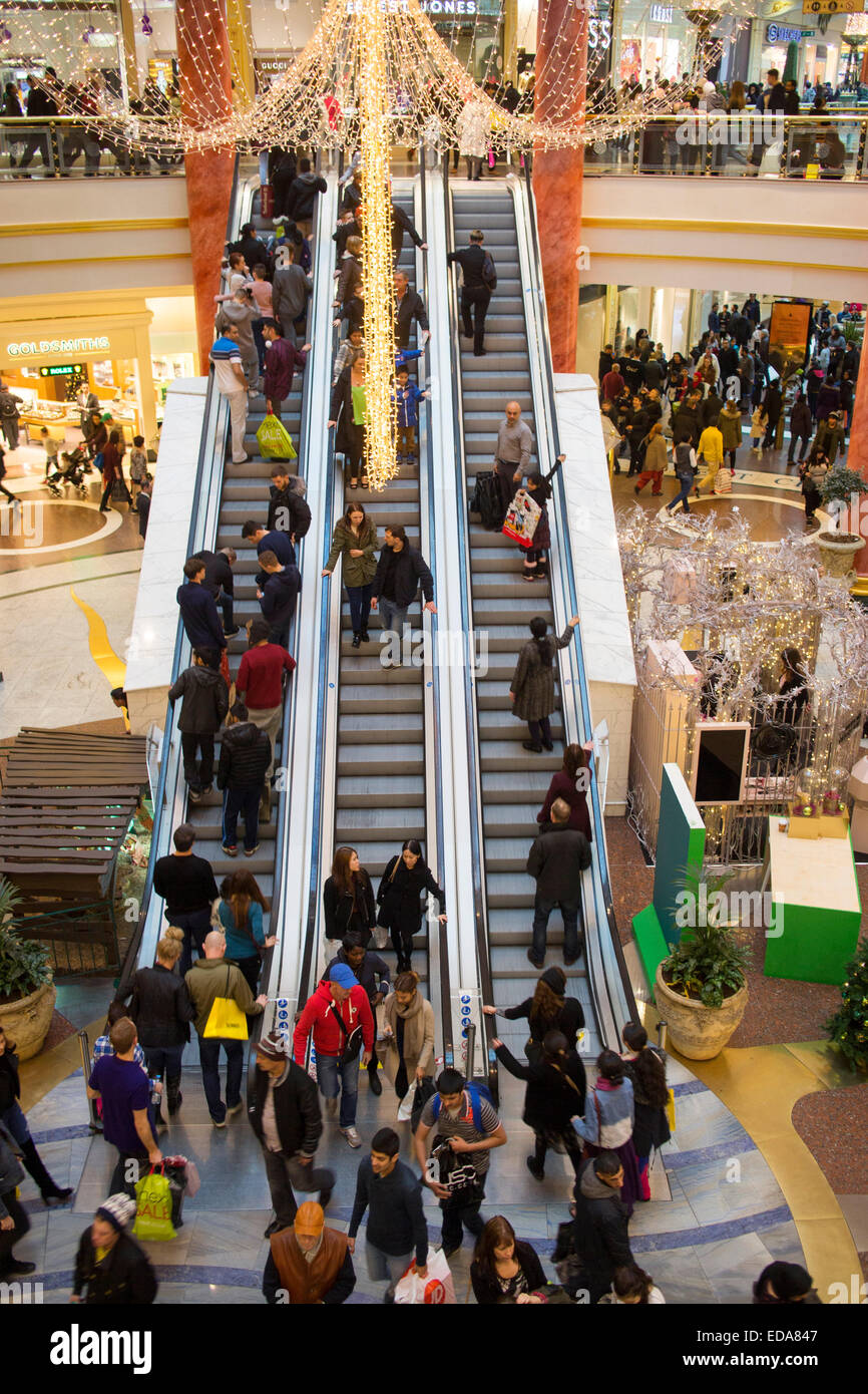 Selfridges à l'intérieur de l'Intu Trafford Centre commercial intérieur dans Dumplington, Greater Manchester, Angleterre Banque D'Images