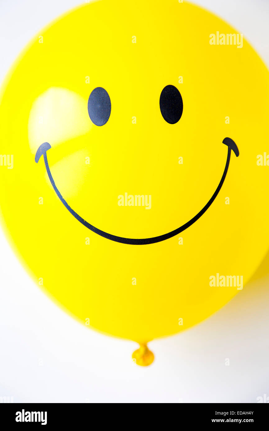 Ballon, jaune, avec un smiley face Banque D'Images