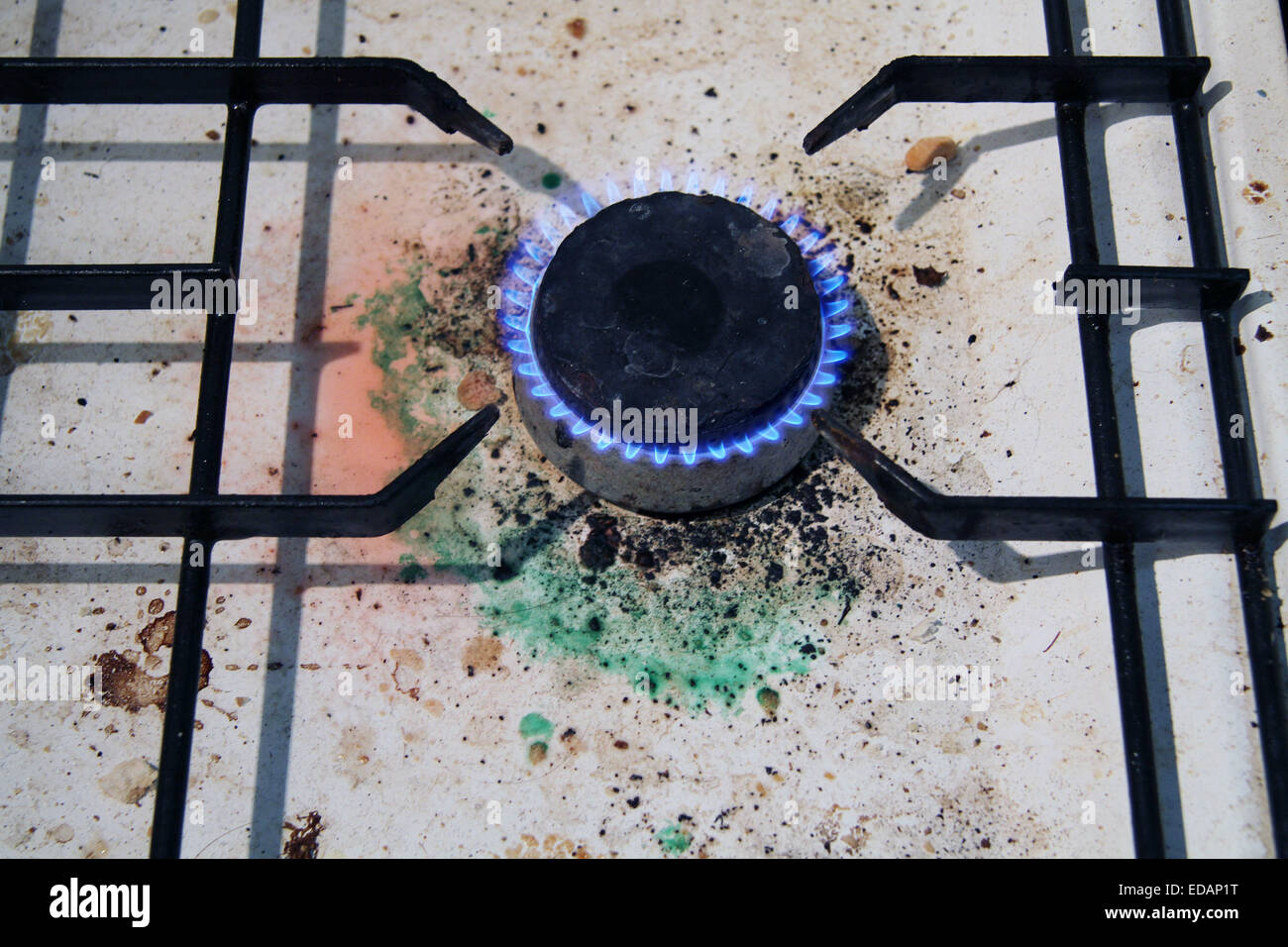 Dirty cuisinière à gaz avec Gaz, Banque D'Images