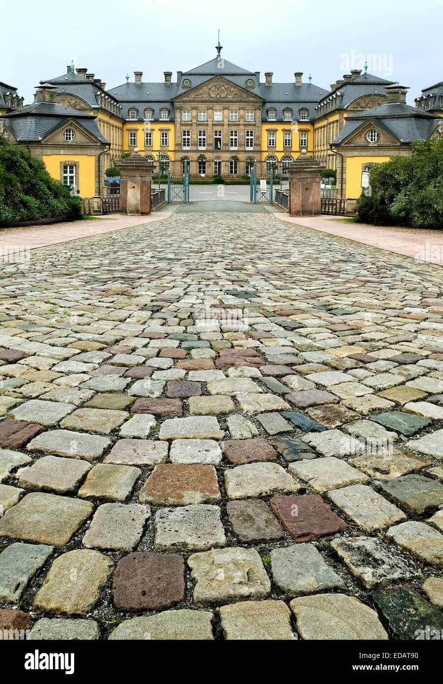 Entrée au château Schloss Arolsen, Hesse, Germany, Europe, Einfahrt Zum Schloss Arolsen Hessen, Deutschland, Europa Banque D'Images