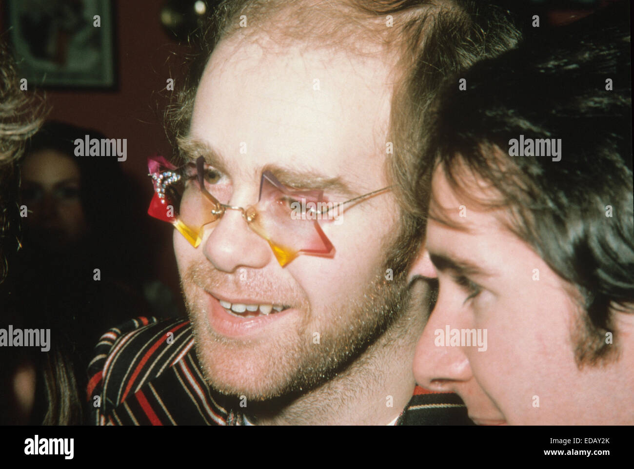 Musicien de rock britannique ELTON JOHN en avril 1975 Banque D'Images