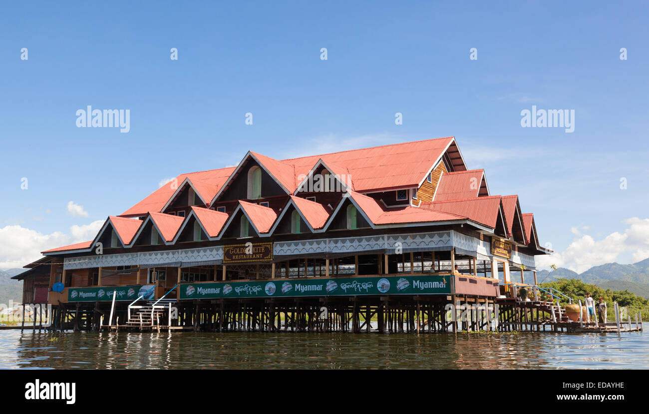 Restaurant local', 'Golden Kite au Lac Inle, Myanmar Banque D'Images