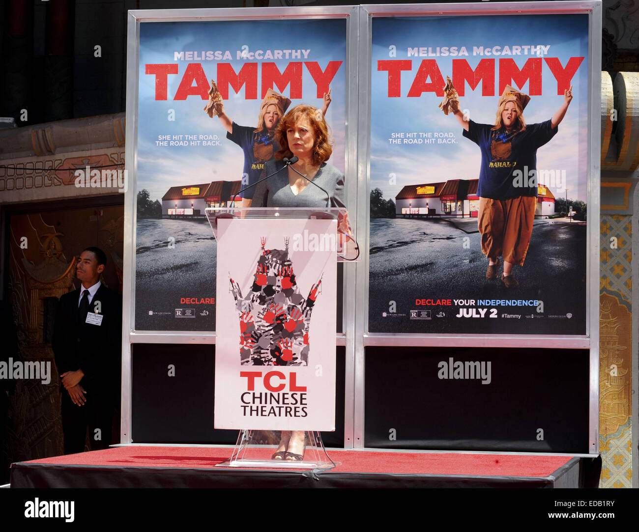 La main de Melissa McCarthy et l'empreinte du souvenir au théâtre chinois de Grauman avec : Melissa McCarthy Où : Los Angeles, California, United States Quand : 02 Juil 2014 Banque D'Images