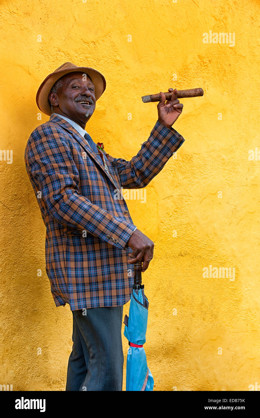 Traditional cuban costume Banque de photographies et d'images à haute  résolution - Alamy