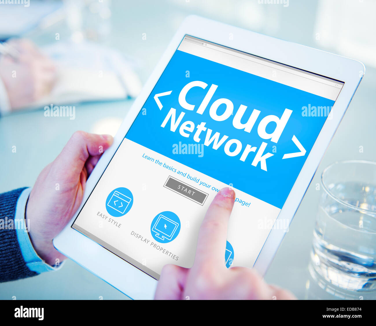 Réseau numérique Cloud computing Concept de travail de bureau en ligne Banque D'Images
