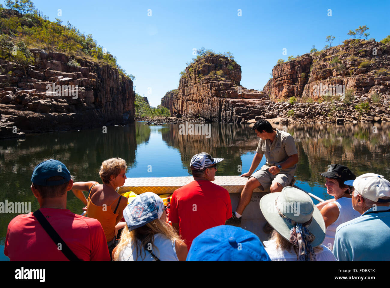 Groupe Voyage et guide sur croisière à Katherine Gorge, Australie Banque D'Images