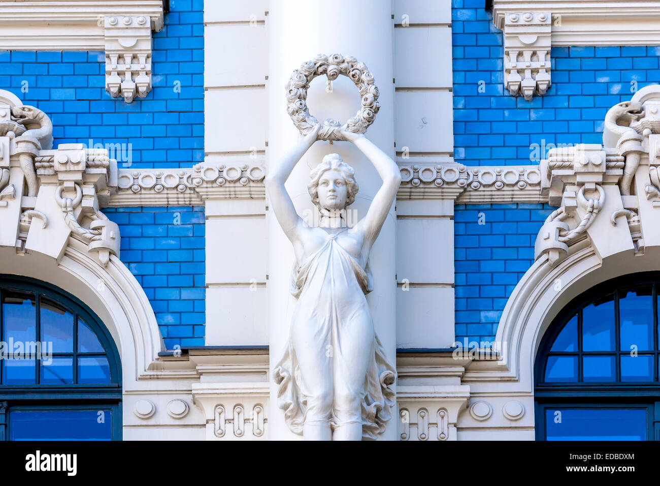 Sculpture sur la façade du bâtiment n° 4, rue Strelnieku iela, Art Nouveau, Riga, Lettonie Banque D'Images